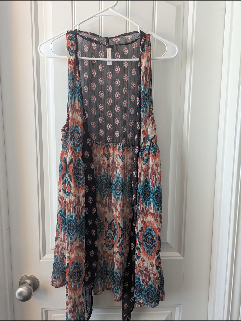 Xhilaration Black Floral Medallion Print Vest
